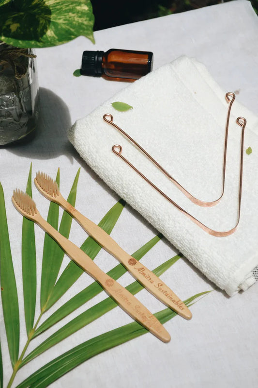 BAMBOO BRISTLE TOOTHBRUSH & TOUNGE CLEANER (PACK OF 2)